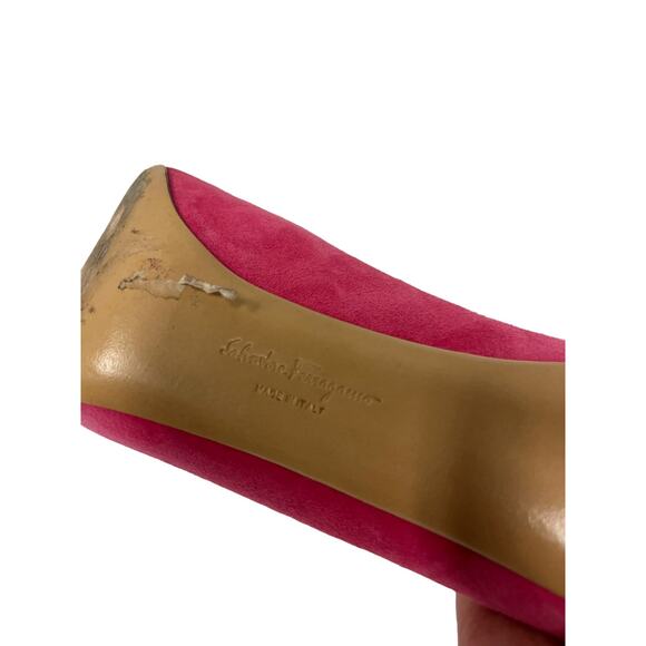 SALVATORE FERRAGAMO Pink Suede Bow Accent Peep Toe Heels Pumps 8 - Picture 9 of 10